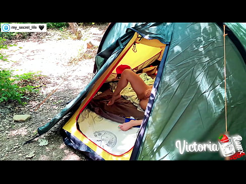 ❤️ Difilmkan di kamera Pria brengsek yang bersemangat dari Orang Asing di dalam tenda Super porno di id.filmepornonline.ru ❤