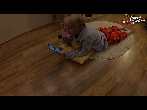 ❤️ Gila Pirang Mengisap Penis Besar Mengisap dan Memantul Di Atasnya - Seks Anal Super porno di id.filmepornonline.ru ❤